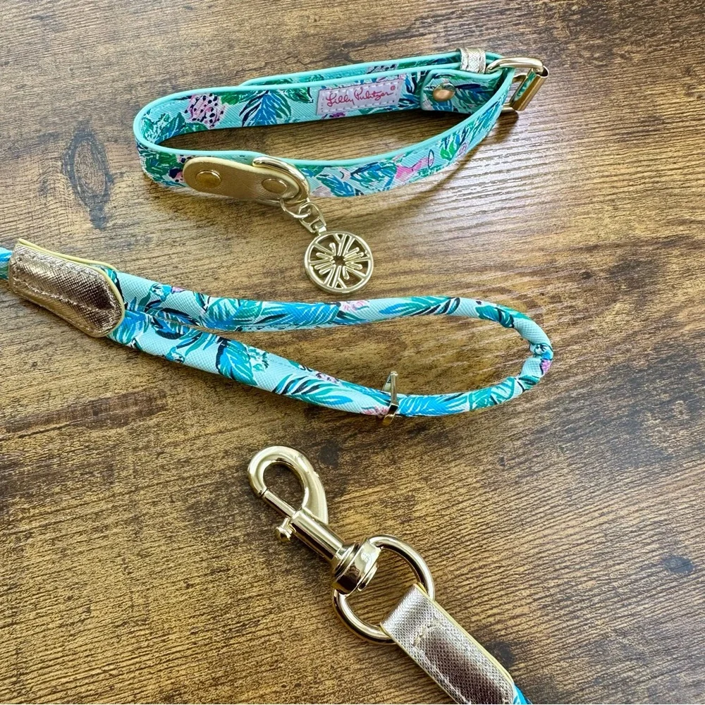 Lilly Pulitzer Dog Collar and Leash, Seasalt Blue Barking Up The Palm Tree